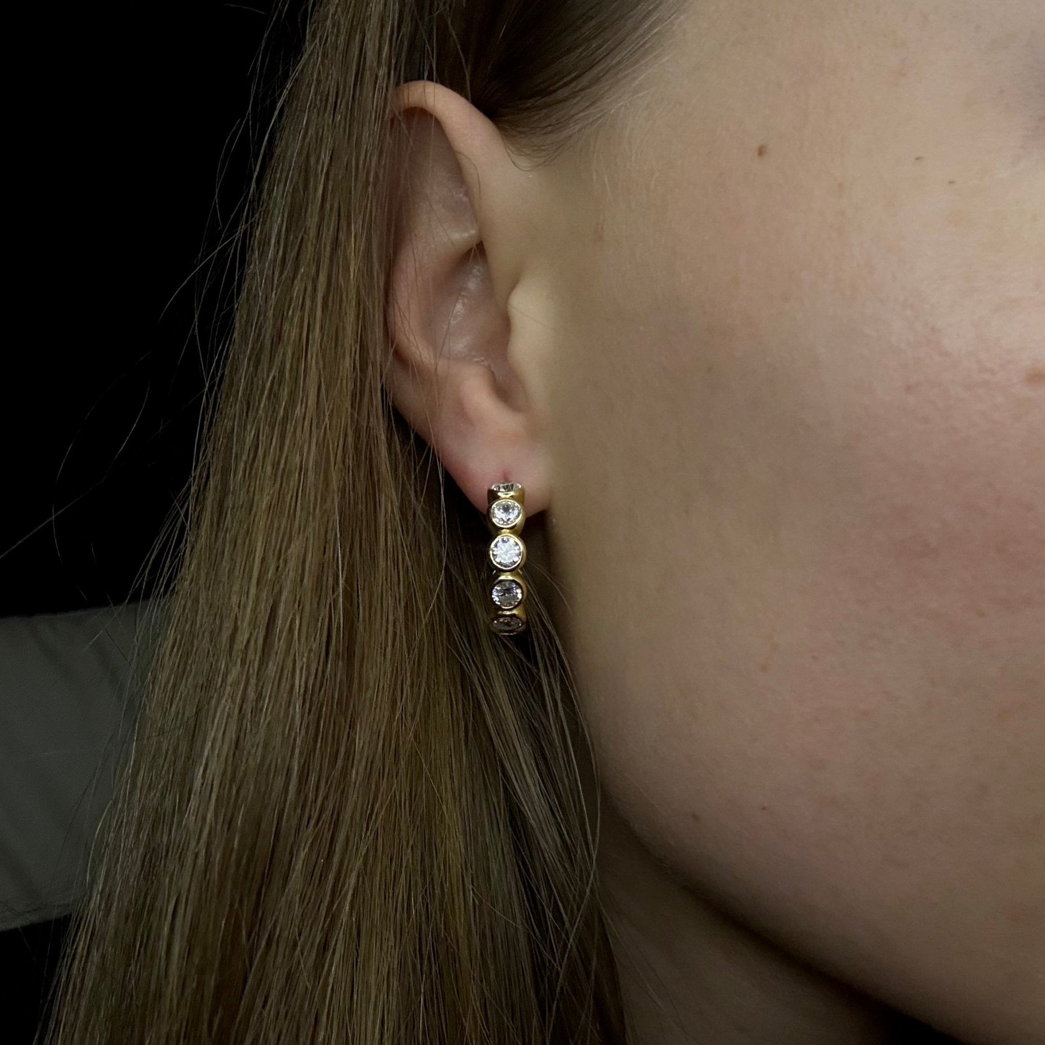 Alta Bezel Hoops - Earrings | Moarén