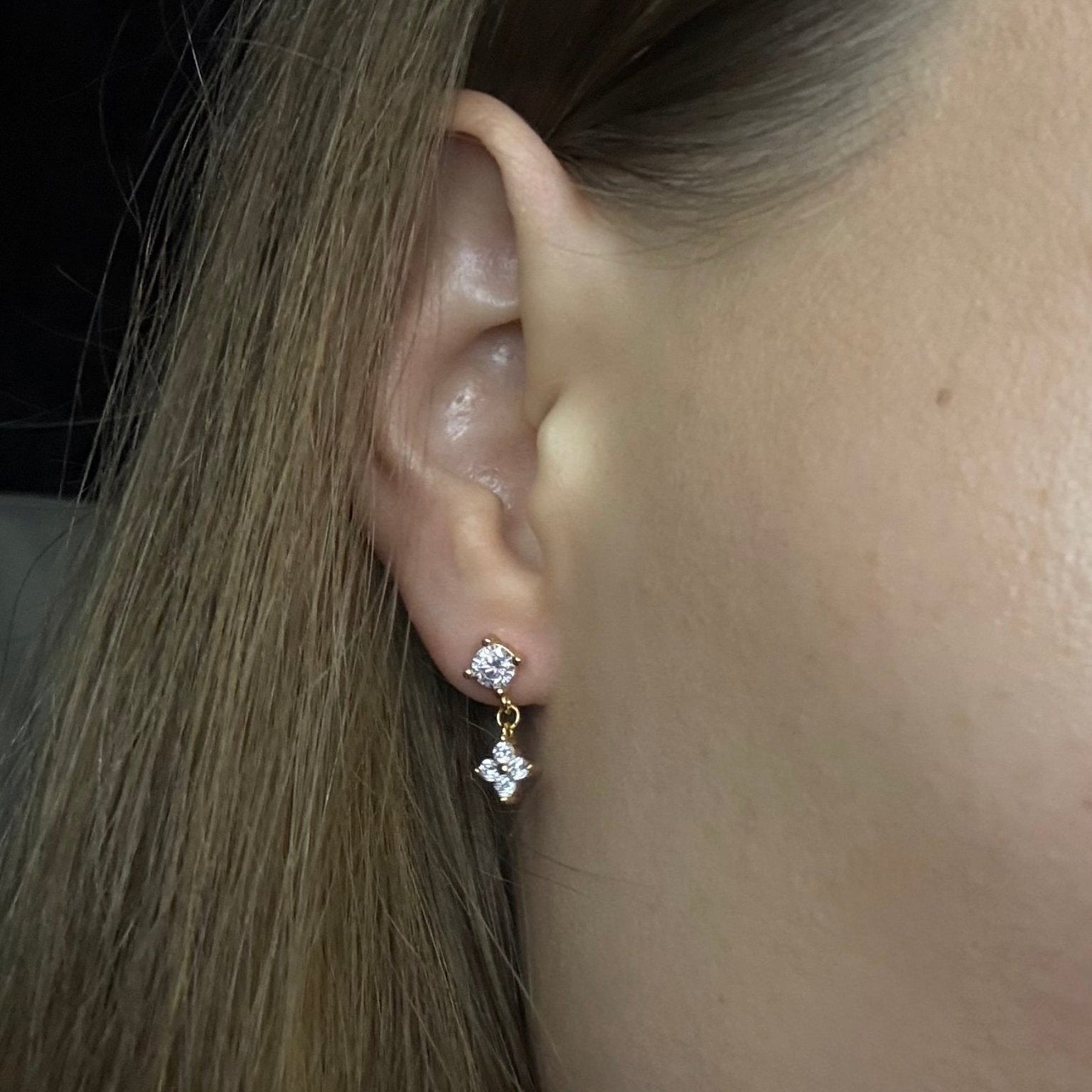 Deià Flower Drop Studs - Earrings | Moarén