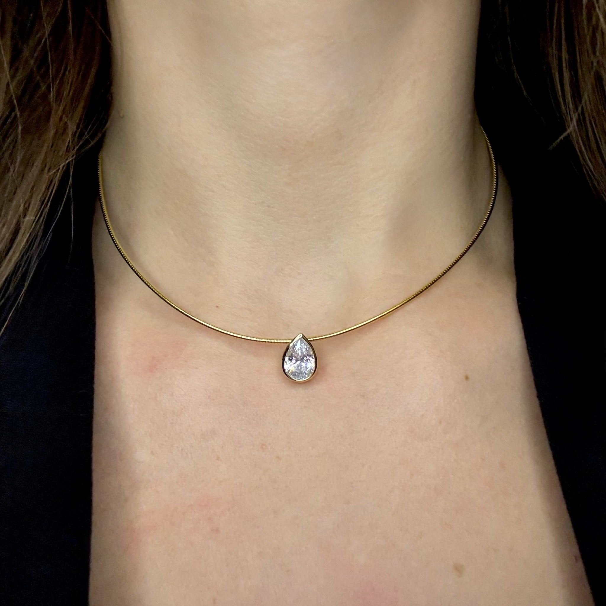 Lefay Bezel Pear Necklace - Necklace | Moarén