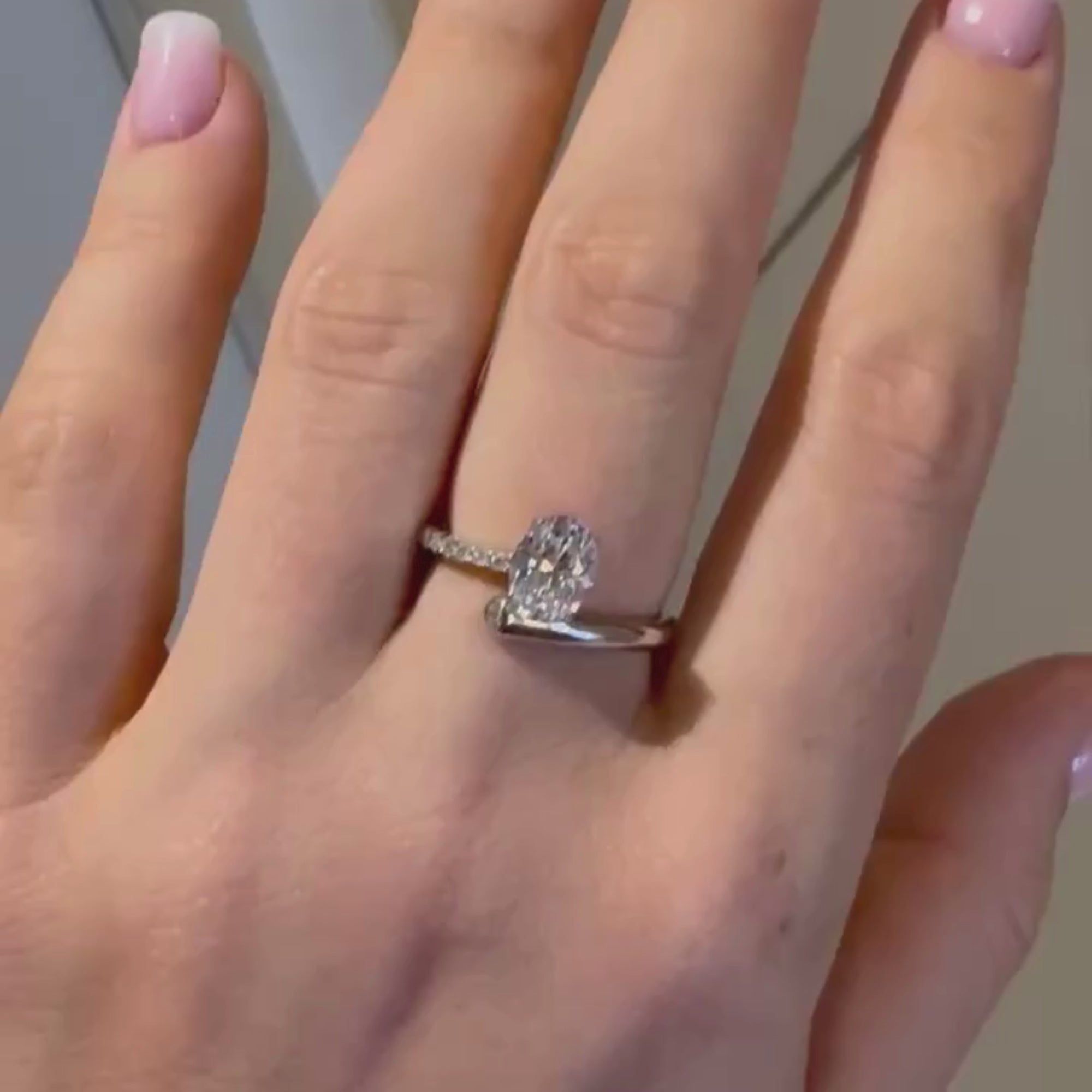 Nisida Oval Pave Wrap Ring - Rings | Moarén