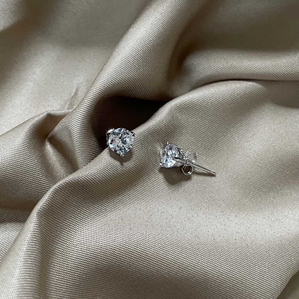 Garda 6mm Round Studs - Earrings | Moarén