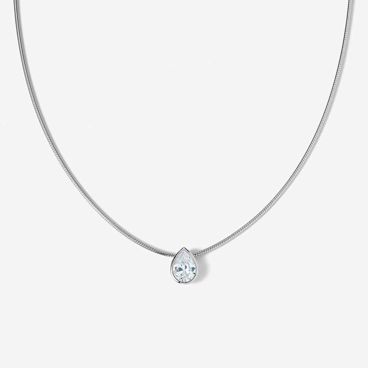 Lefay Bezel Pear Necklace - Necklace | Moarén